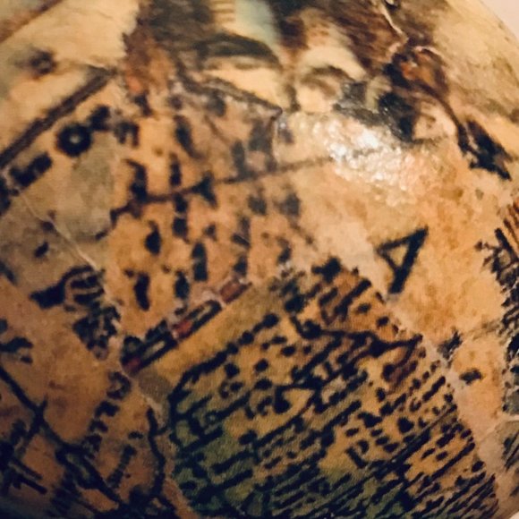 Unique Découpage Eggs - Vintage Maps - Picture 5 of 7